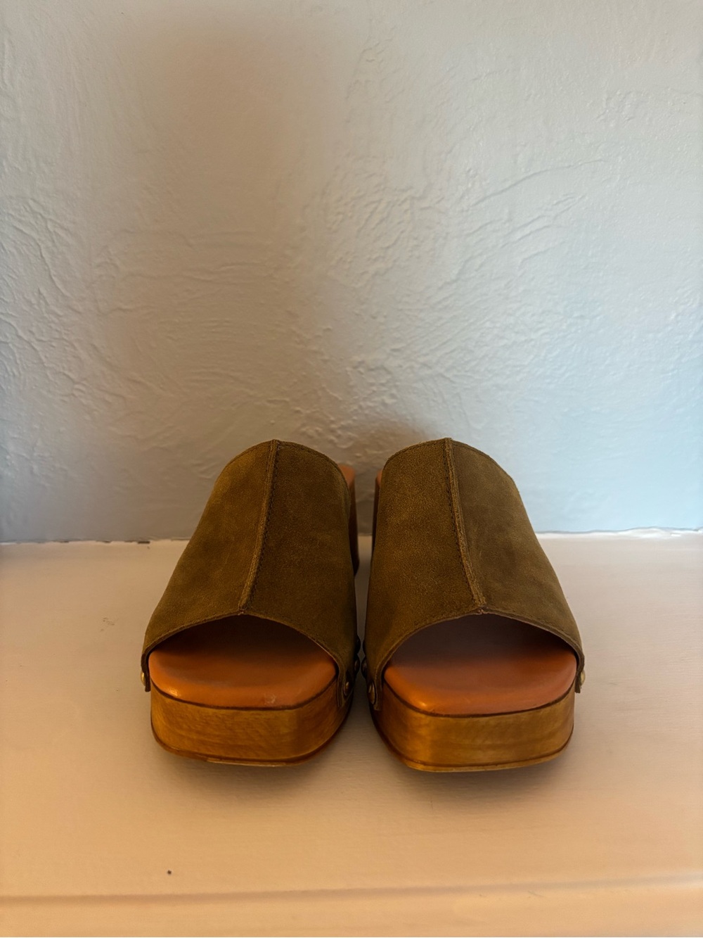 David Tyler Suede Studded Platform Mules in Olive Size 7 - Picture 5 of 8